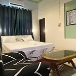 Ficus Inn